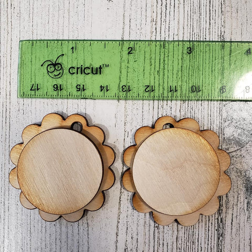 Scalloped Circle Tag set 2 pc
