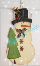 Load image into Gallery viewer, Snowman Door Hanger Kit, Snowman door hanger, porch decor, winter, seasonal decor